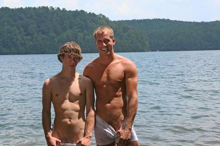 01 03agfri03.05.10gbuds7.jpg