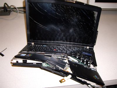 broken_laptop01.jpg