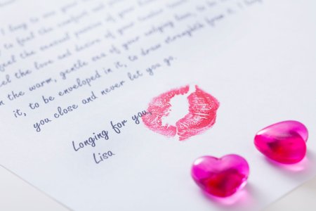 214477-1600x1067-close-up-of-love-letter.jpg