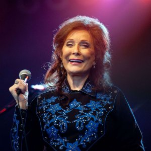 loretta-6-gty-er-211009_1633808878173_hpMain_1_1x1_992.jpg loretta-6-gty-er-211009_1633808878173_hpMain_1_1x1_992.jpg