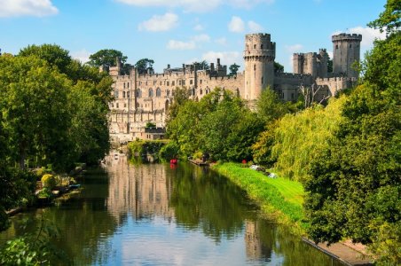 Warwick-Castle_shutterstock.jpg