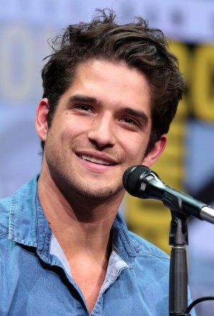 Tyler_Posey_by_Gage_Skidmore.jpg