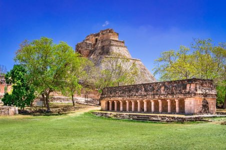 uxmal-mexico-rotunda-pyramid-magician-pre-hispanic-ancient-maya-city-yucatan-peninsula-empire-...jpg