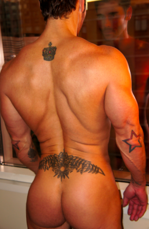 muscle-bodybuilder-butt-naked-ass-men-1.png