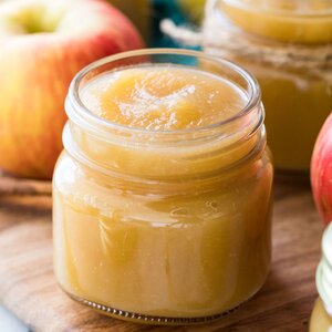 Easy-Applesauce-Recipe-1-of-1.jpg