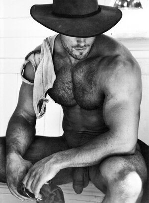 photographed by Paul Freeman tumblr_nt2zzaYq831tl481xo7_1280.jpg
