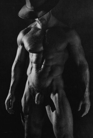 photographed by Paul Freeman tumblr_nt2zzaYq831tl481xo8_1280.jpg