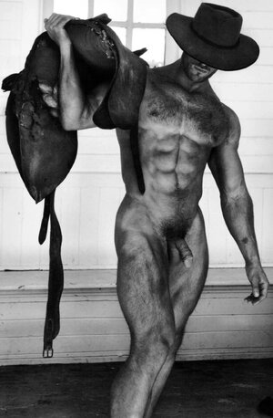 photographed by Paul Freeman YMdU8-QzaGrvTq0xQ4o4Iqq9B5VdAWX.jpg