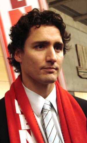 Justin_Trudeau_supporting_Gerard_Kennedy_1,_rotated.jpg