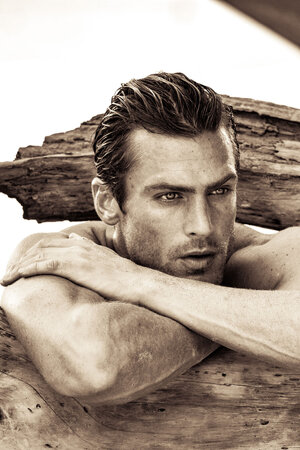 jason morgan for acqua di gio absolu 63550.jpg