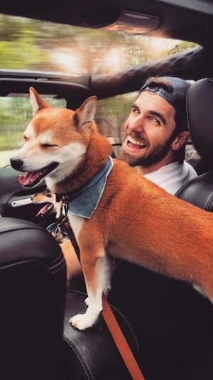 Ben Drabinski and McFly tumblr_p8yzecC6771qem4c8o1_500.jpg