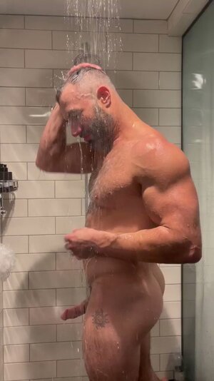 Cole Connor GQRmYhNPJLWdGLQ.jpg