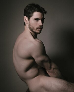 photographed by Kiu Meireles Antoine Morieult 01.jpg