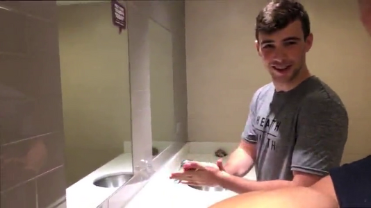 vlcsnap-2022-12-29-23h06m02s461.png vlcsnap-2022-12-29-23h06m02s461.png