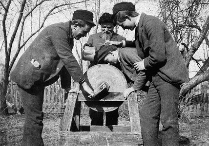 nosetogrindstone.jpg nosetogrindstone.jpg