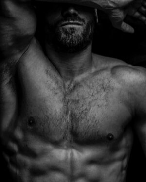 24332365 photographed by Bernard Andre.jpg