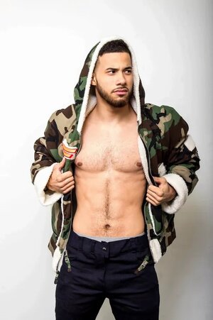 Justin Beacham by Alex Hilbert rs=w-1300,h-800.jpg