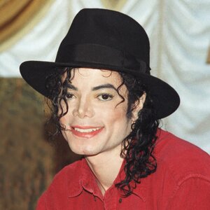 michael-jackson-gettyimages-89446104.jpg