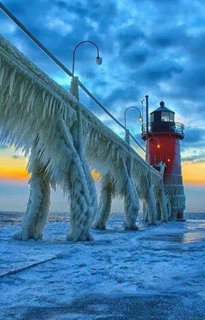 Frozen Lake Michigan.jpg