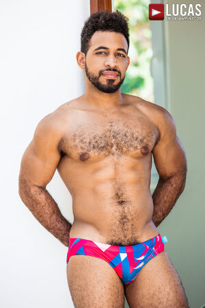 Lucas Entertainment 373_Rodrigo_Amor_01.jpg