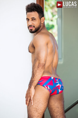 Lucas Entertainment 373_Rodrigo_Amor_03.jpg