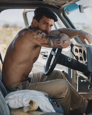 AlexanderAbramov-Dmitri Bocharov-Uncovered Journeyman 0201.jpg