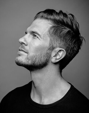 Fred Zara-STUDIO-THOMAS-3nb.jpg