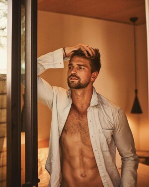 4 Cole_Forsgren-On_The_Road_119738992.jpg