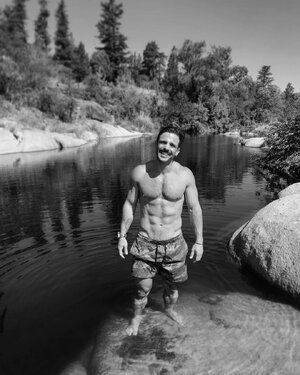 Leo Sabato 44504734.jpg