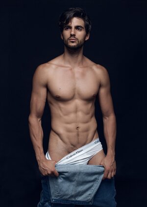 Kevin Cote by Riki Tinoza_MG_5793.jpg