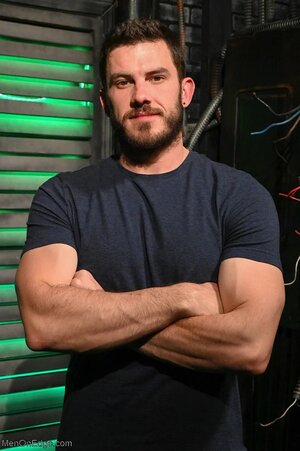 1 men-on-edge-vander-pulaski-10..jpg