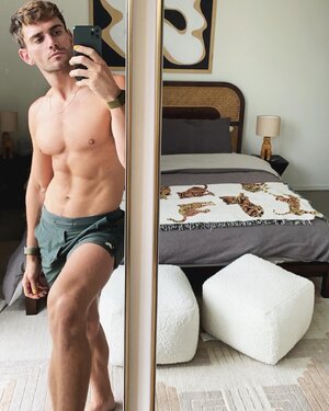 Keegan Whicker 3938237826.jpg