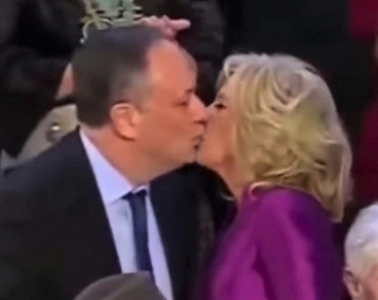 Screenshot 2023-02-08 at 15-10-44 Jill Biden küsst Mann von Kamala Harris auf den Mund – oder ...png Screenshot 2023-02-08 at 15-10-44 Jill Biden küsst Mann von Kamala Harris auf den Mund – oder ...png