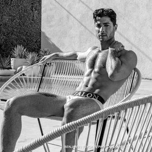 Jon George by Benjamn Veronis for Moevir Magazine January 2021 219020836.jpg