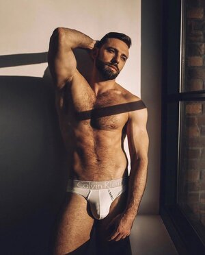 by RandyGoPhoto EWBxdujWAAAVVNZ.jpg