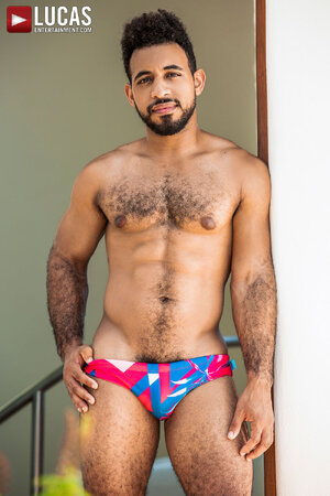 Lucas Entertainment 373_Rodrigo_Amor_04.jpg