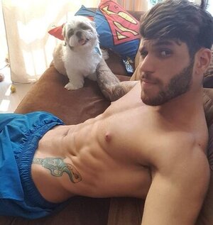 handsome-barechest-brazilian-bro-with-dog-pet.thumb.jpg.ed6eb734903b6d65f3acbf64378687f7.jpg