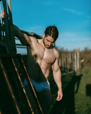 Antoine Morieult photographed by Patryck Lebrun tumblr_prh1l3I3JD1srt71fo2_r1_1280.jpg