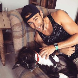 hot-guys-with-dogs-6-547eadfb64fe4d3b9120ae1c3455a0bc.jpg