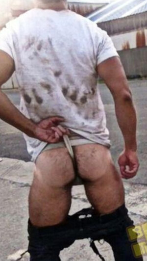 trash jockstrap_pn7ygbdoHl1vi4csq_540.jpg