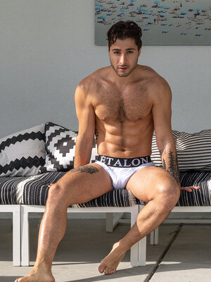 Jon George by Benjamn Veronis for Moevir Magazine January 2021 09.jpg