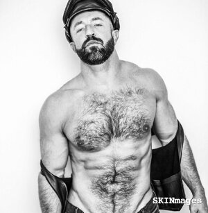 Andrew Herring E7T9Uf3UYAAR5IH.jpg