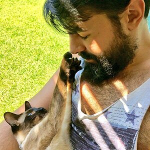 Sebastian Kargdorian and Olivia 15253298.jpg