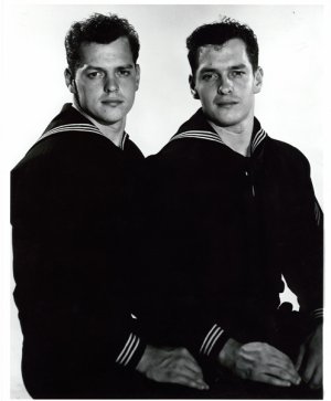 unk-lon-2sailors-portrait.jpg