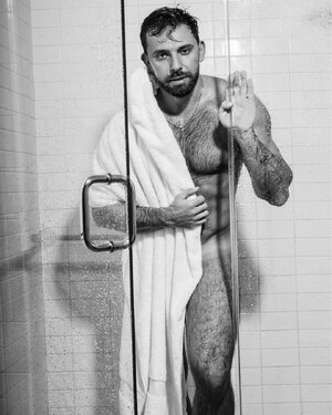 shower 145001657.jpg