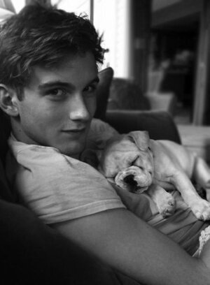 15 Guys That Would Rather Cuddle With Their Dogs.jpeg.jpg