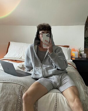 FgbFNukXEAkPgrS (2).jpeg