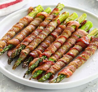 Bacon-wrapped-aspargus_-8.jpg