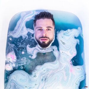 photographed by jmp ETgKhIWXQAMG8_V.jpg