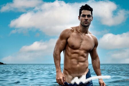 Christopher Cote FIH9BxGWYAMbzNf.jpg